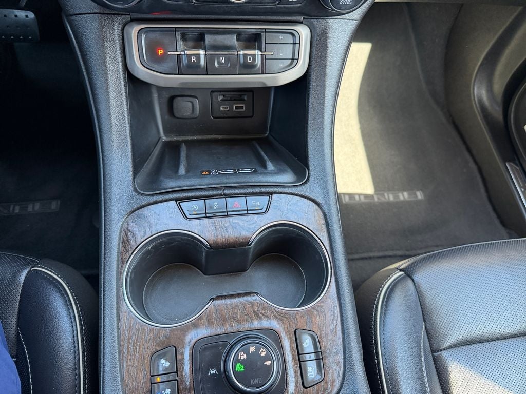 2020 GMC Acadia Denali
