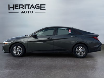 2024 Hyundai Elantra SE