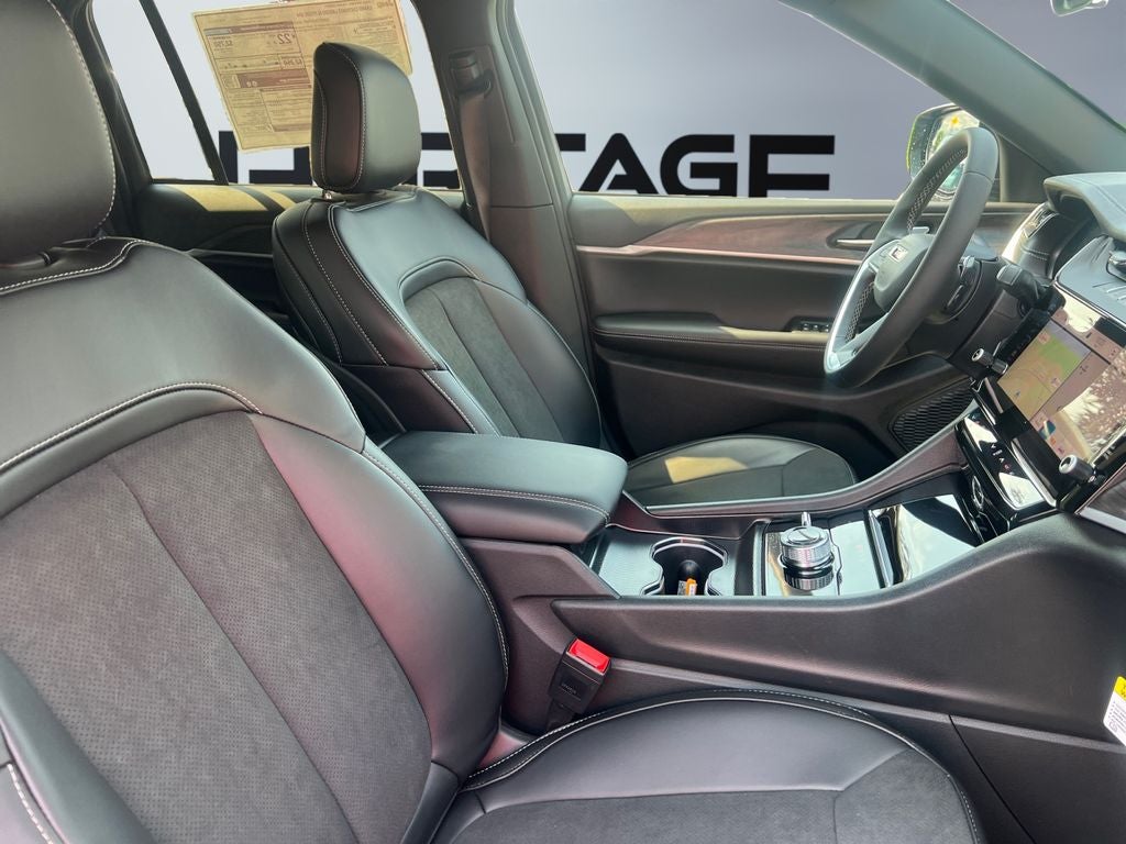2026 Jeep Grand Cherokee GRAND CHEROKEE LAREDO ALTITUDE 4X4