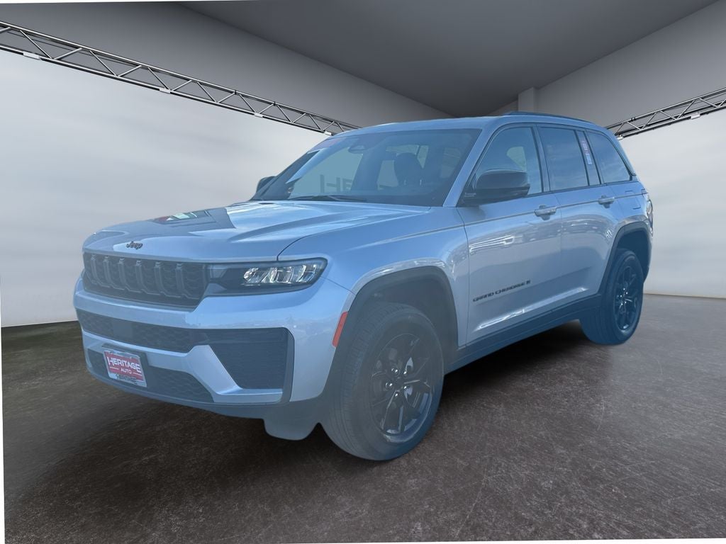 2026 Jeep Grand Cherokee Laredo Altitude 4x4's photo