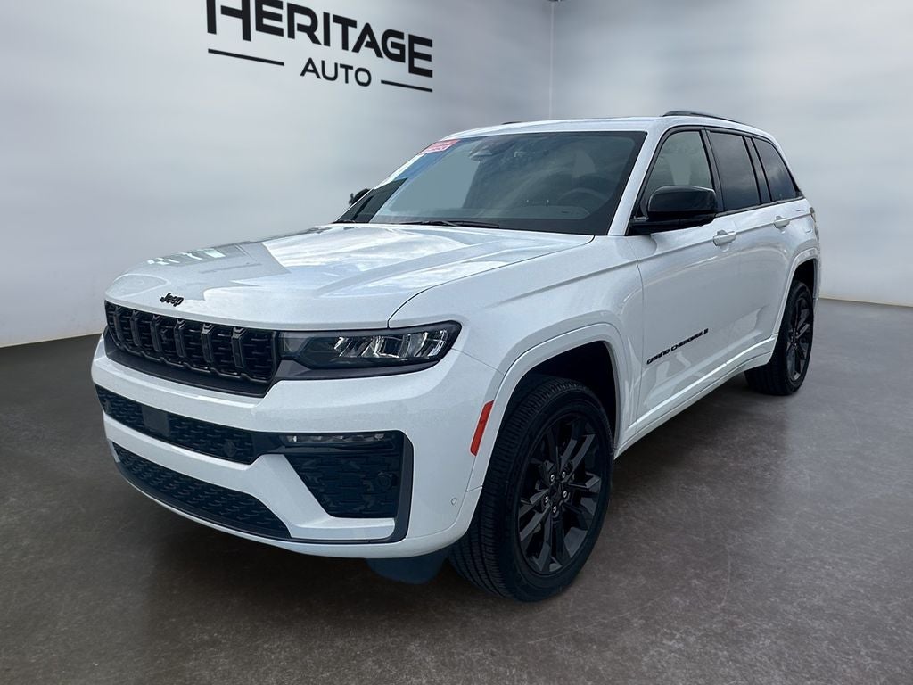 2026 Jeep Grand Cherokee Limited Reserve 4x4's photo