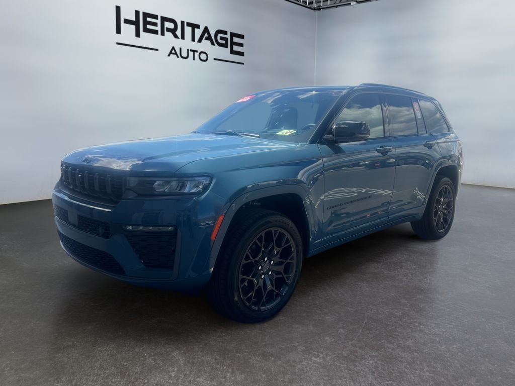2026 Jeep Grand Cherokee Summit 4x4's photo