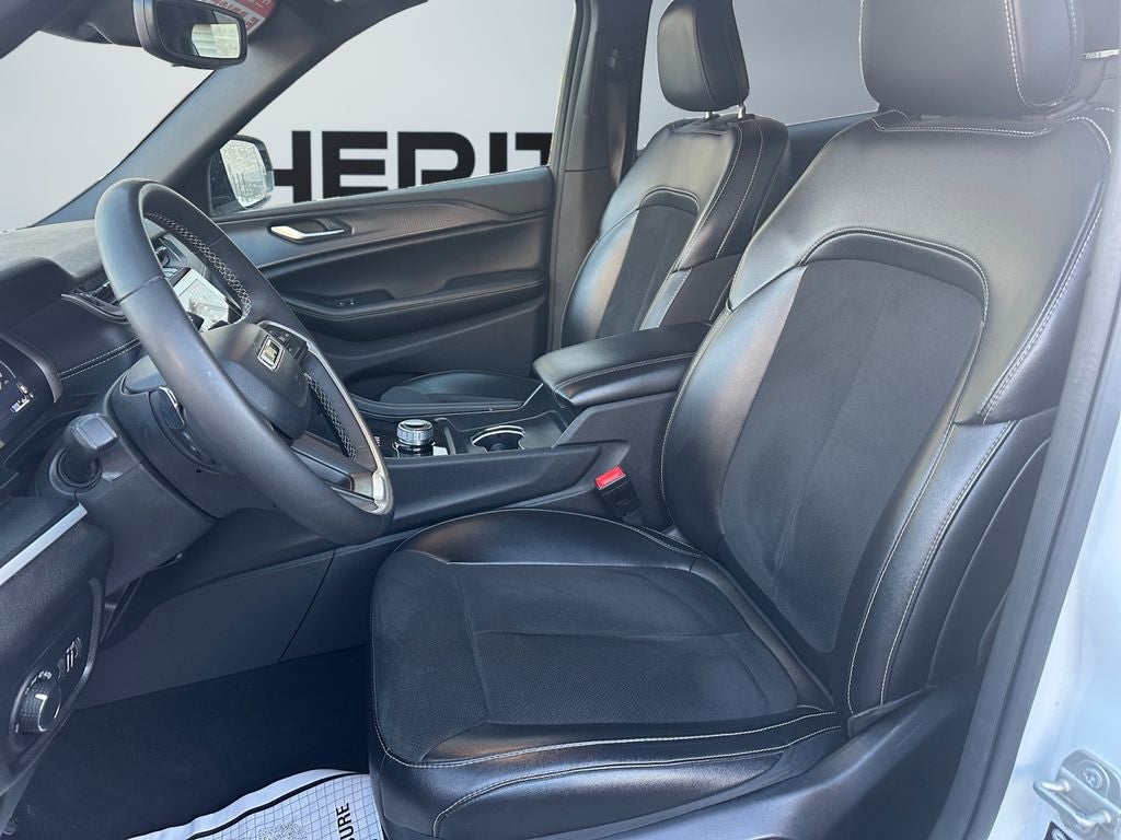 2024 Jeep Grand Cherokee L Altitude 4x4