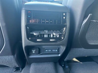 2026 Jeep Grand Cherokee GRAND CHEROKEE L LAREDO ALTITUDE 4X4