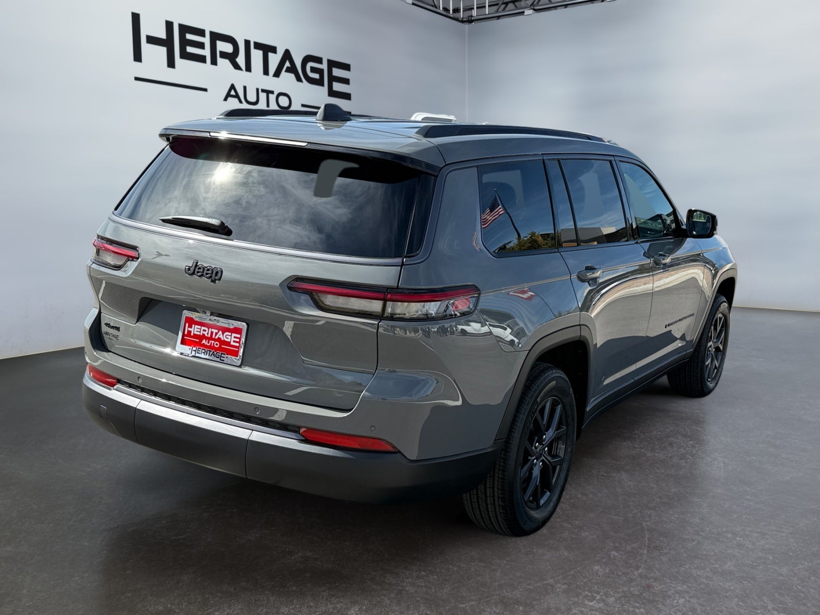 2027 Jeep Grand Cherokee GRAND CHEROKEE L LAREDO ALTITUDE 4X4