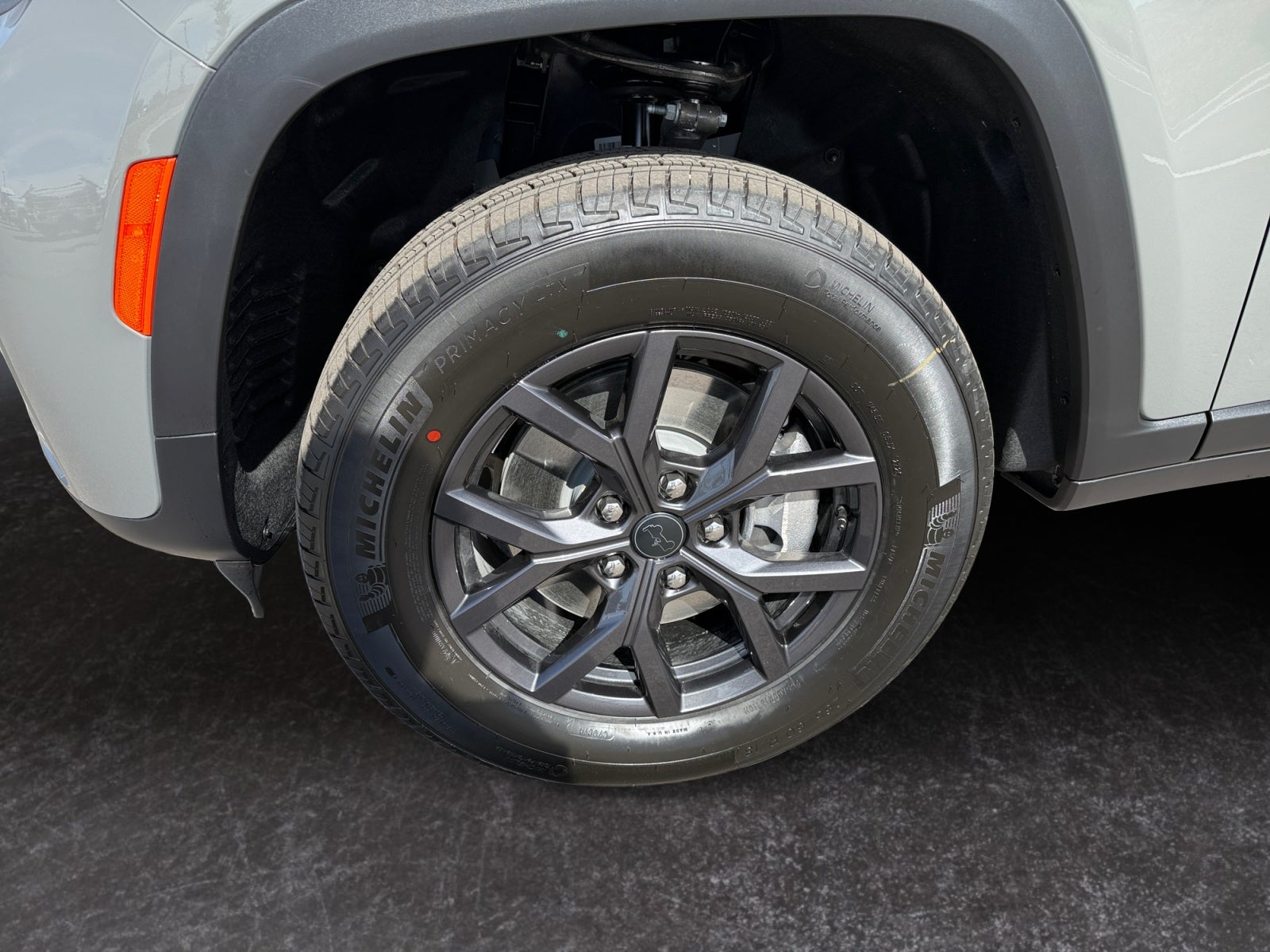 2027 Jeep Grand Cherokee GRAND CHEROKEE L LAREDO ALTITUDE 4X4