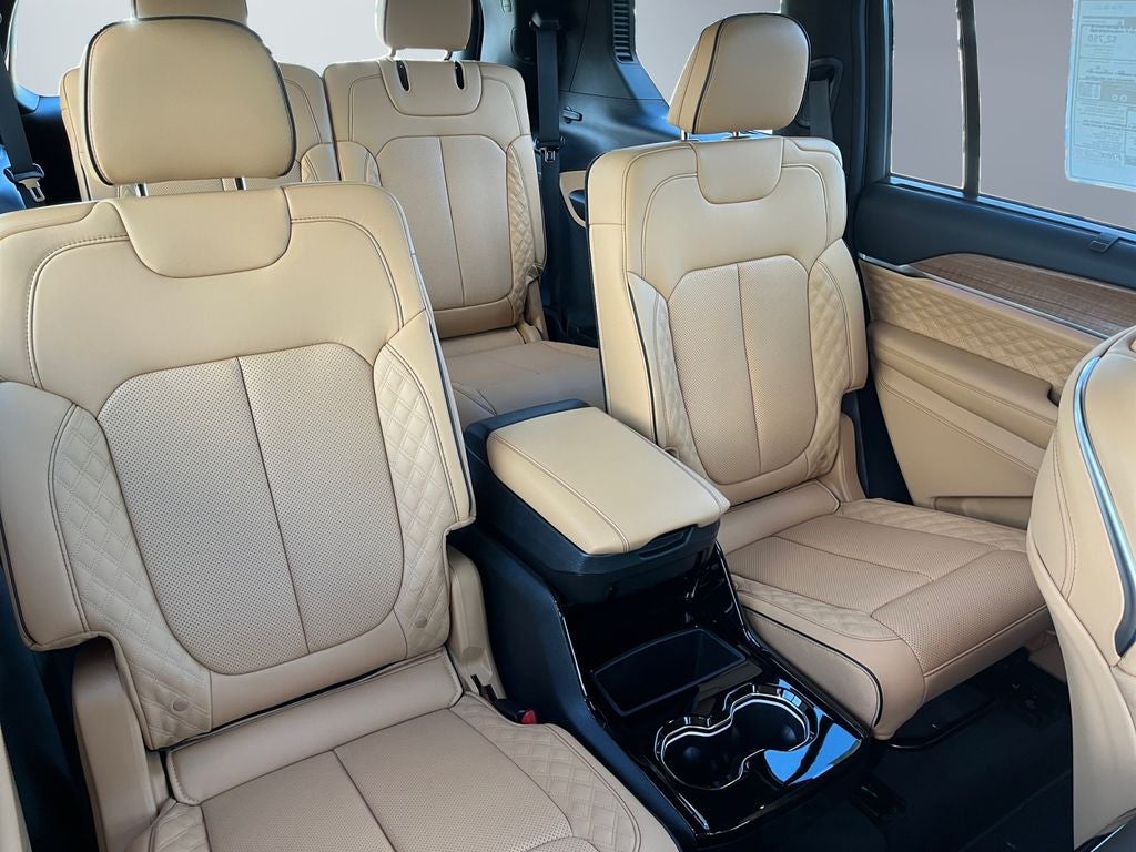 2026 Jeep Grand Cherokee GRAND CHEROKEE L SUMMIT 4X4