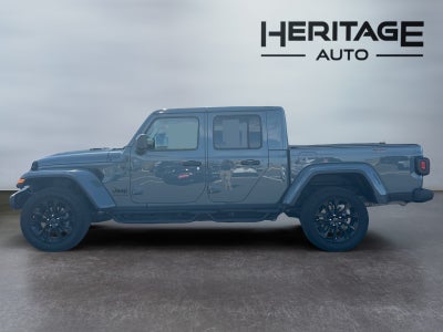 2025 Jeep Gladiator Nighthawk