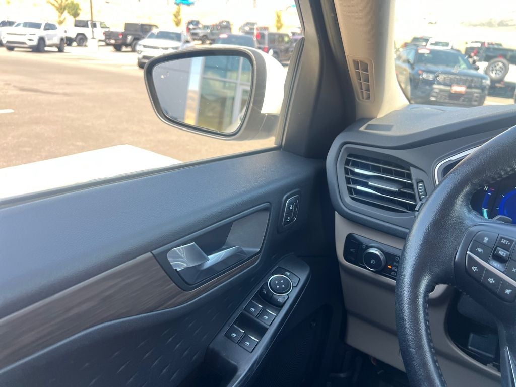 2020 Ford Escape Titanium