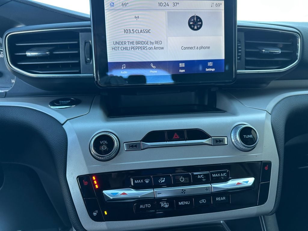 2024 Ford Explorer XLT