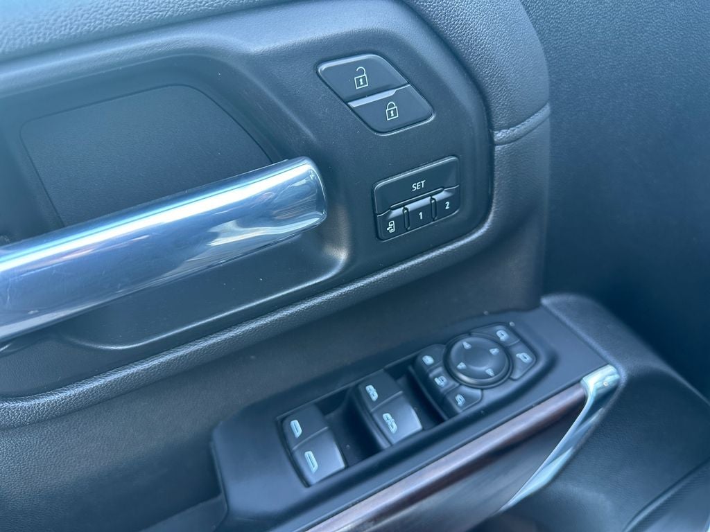 2022 GMC Sierra 3500HD 4WD Crew Cab Standard Bed SLT