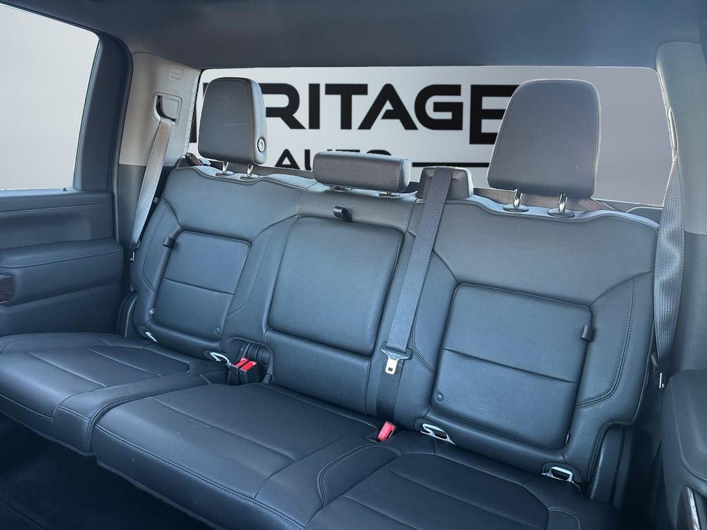 2022 GMC Sierra 3500HD 4WD Crew Cab Standard Bed SLT