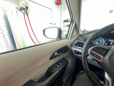 2021 Chrysler Voyager L