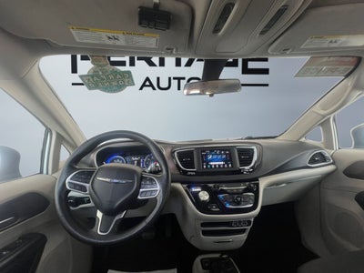 2021 Chrysler Voyager L