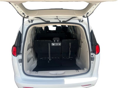 2021 Chrysler Voyager L