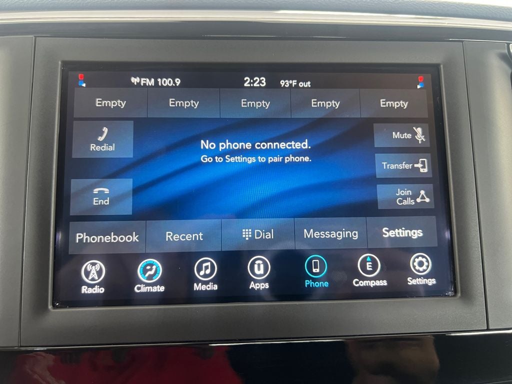 2021 Chrysler Voyager L