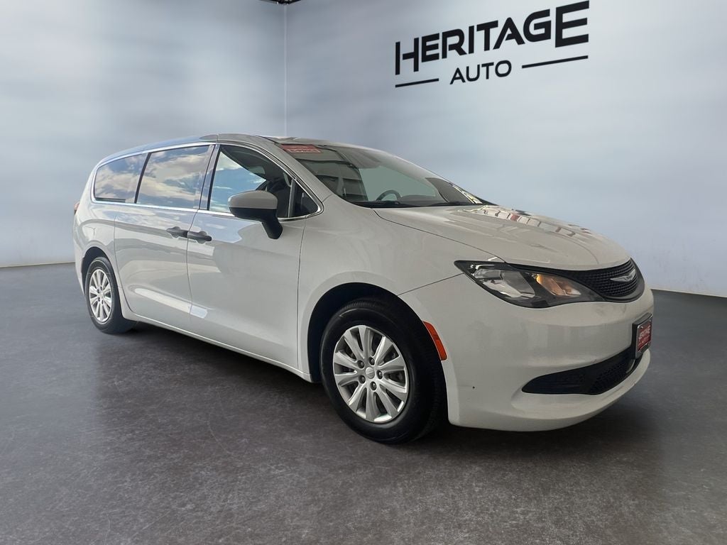 2021 Chrysler Voyager L