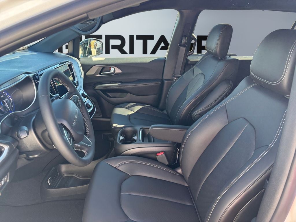 2027 Chrysler Pacifica PACIFICA SELECT AWD