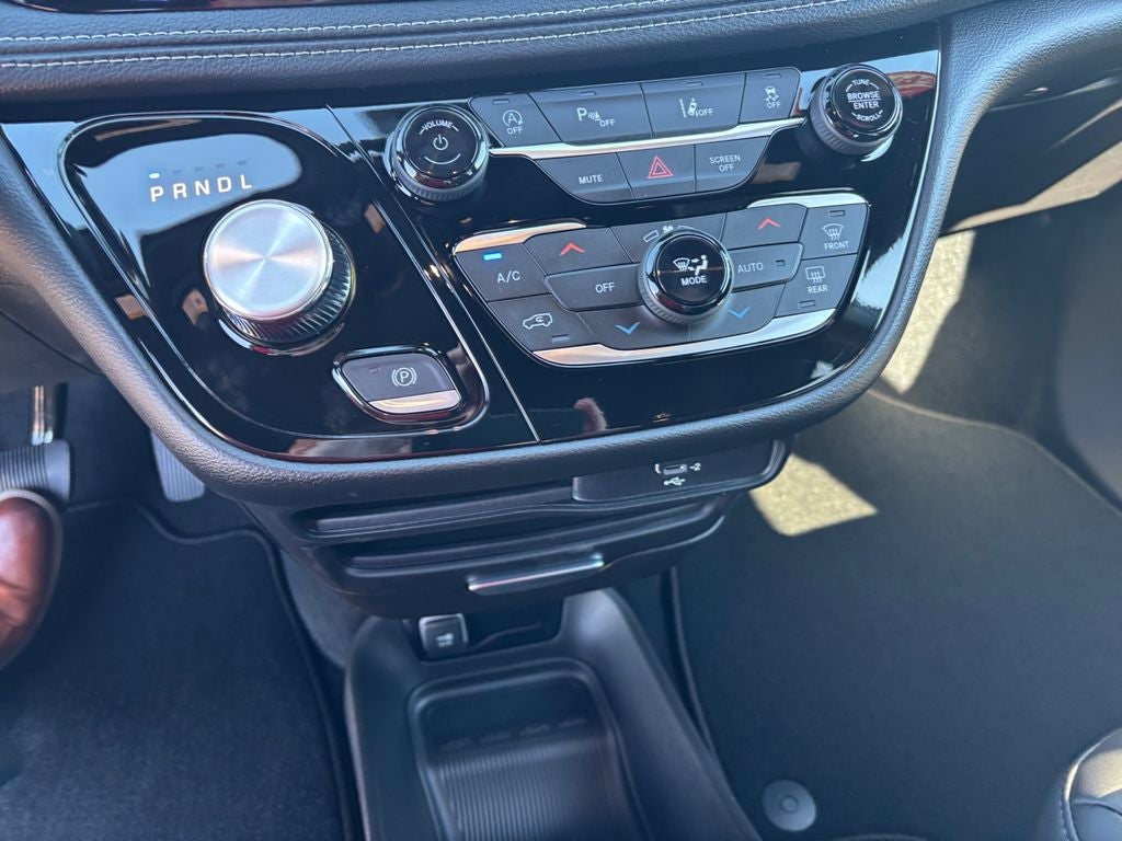 2027 Chrysler Pacifica PACIFICA SELECT AWD