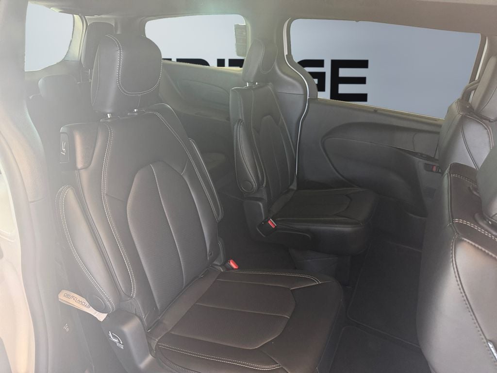 2027 Chrysler Pacifica PACIFICA SELECT AWD
