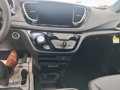 2026 Chrysler Pacifica PACIFICA SELECT AWD