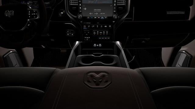 2027 RAM 3500 RAM 3500 LARAMIE CREW CAB 4X4 8' BOX