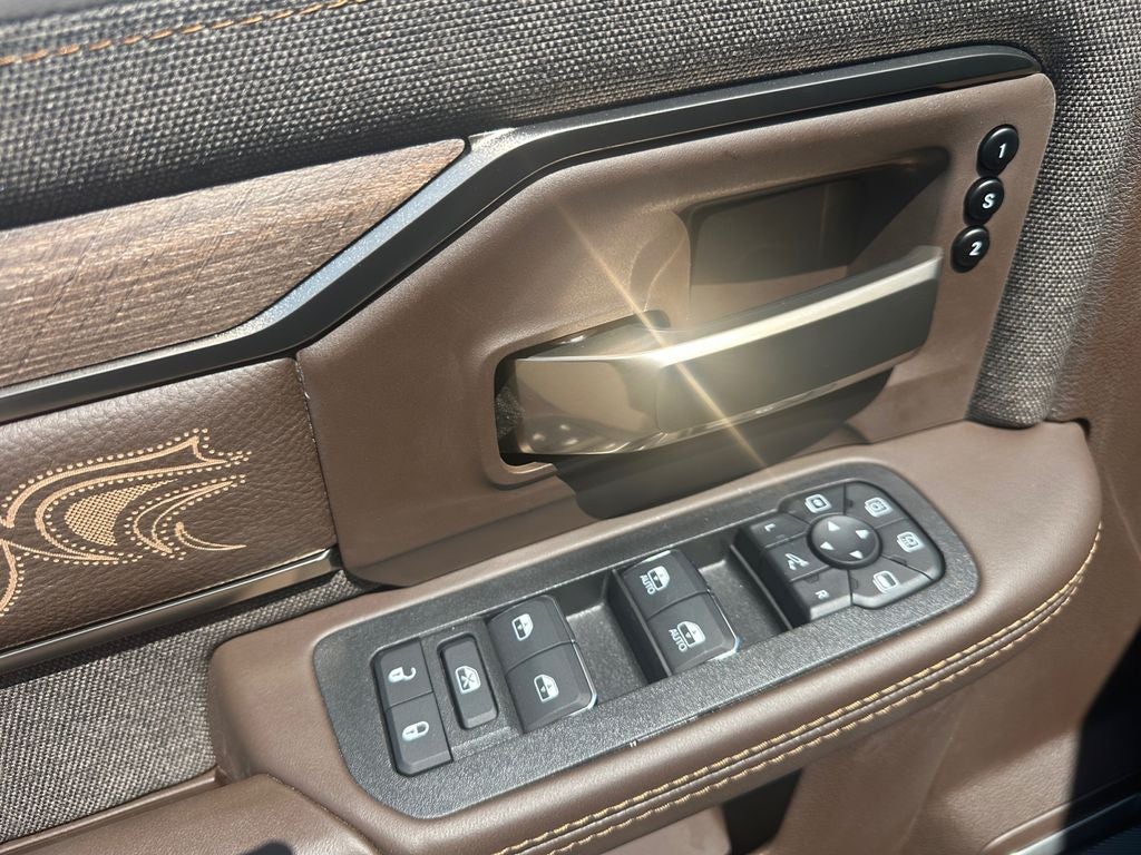 2026 RAM 3500 RAM 3500 LIMITED LONGHORN CREW CAB 4X4 8' BOX