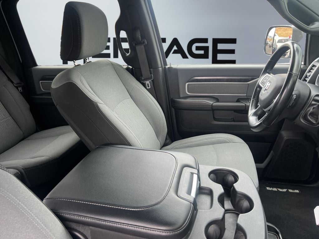 2022 RAM 2500 Big Horn Crew Cab 4x4 8' Box
