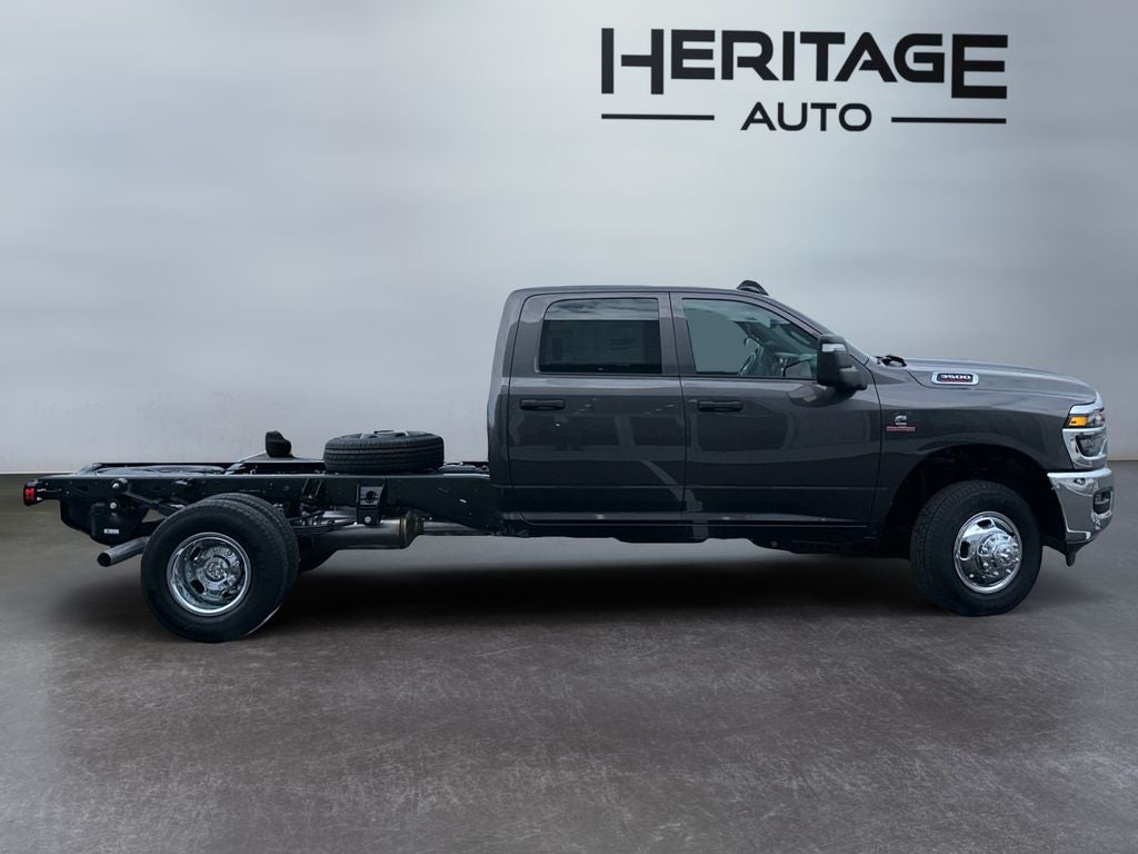 2026 RAM Ram 3500 Chassis Cab RAM 3500 TRADESMAN CREW CAB CHASSIS 4X4 60' CA