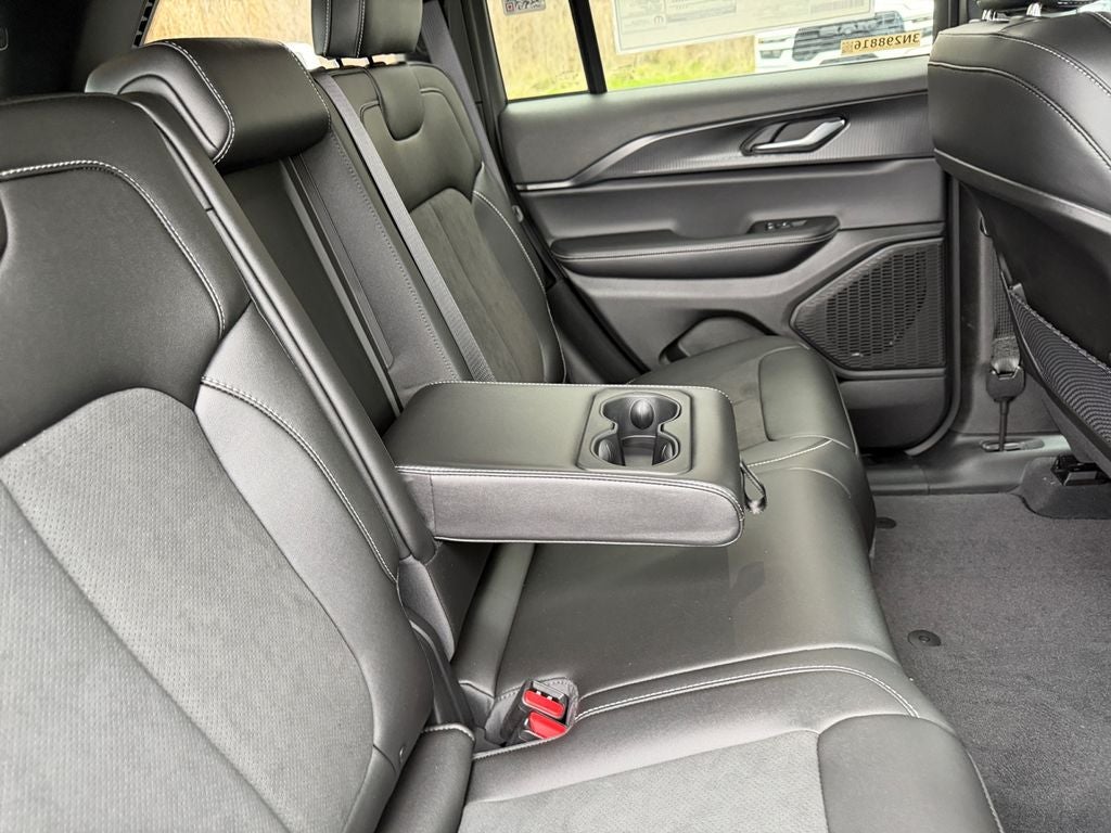 2025 Jeep Grand Cherokee GRAND CHEROKEE ALTITUDE 4X4