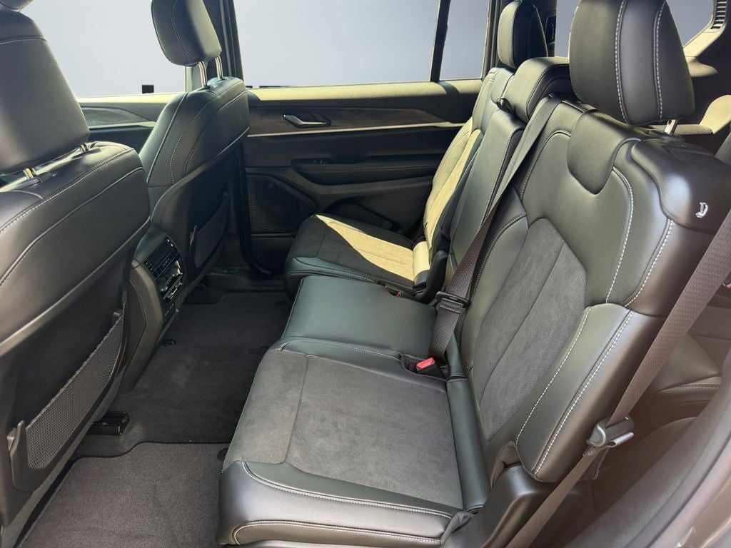 2026 Jeep Grand Cherokee L GRAND CHEROKEE L LAREDO ALTITUDE 4X4
