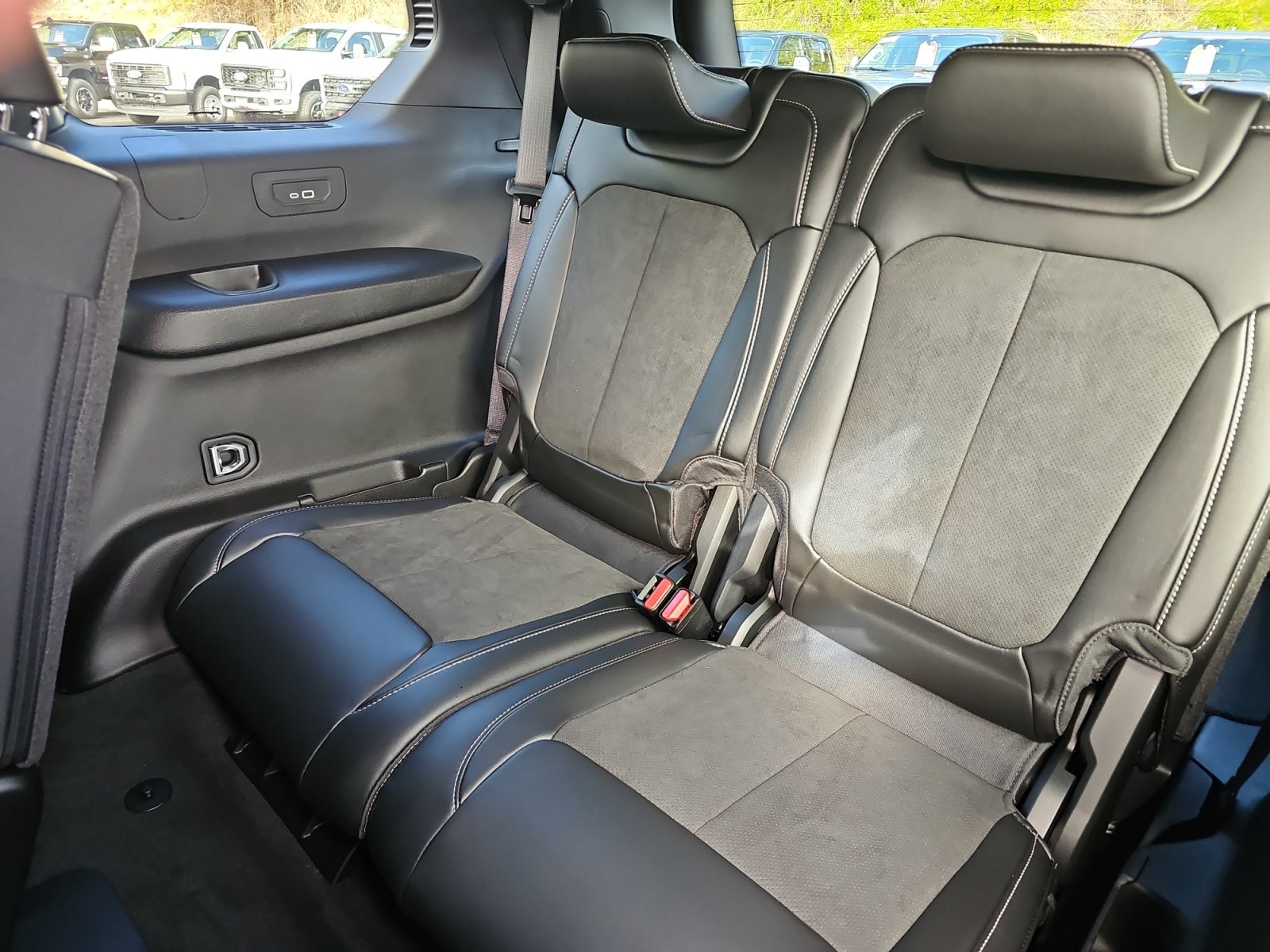 2026 Jeep Grand Cherokee GRAND CHEROKEE L LAREDO ALTITUDE 4X4