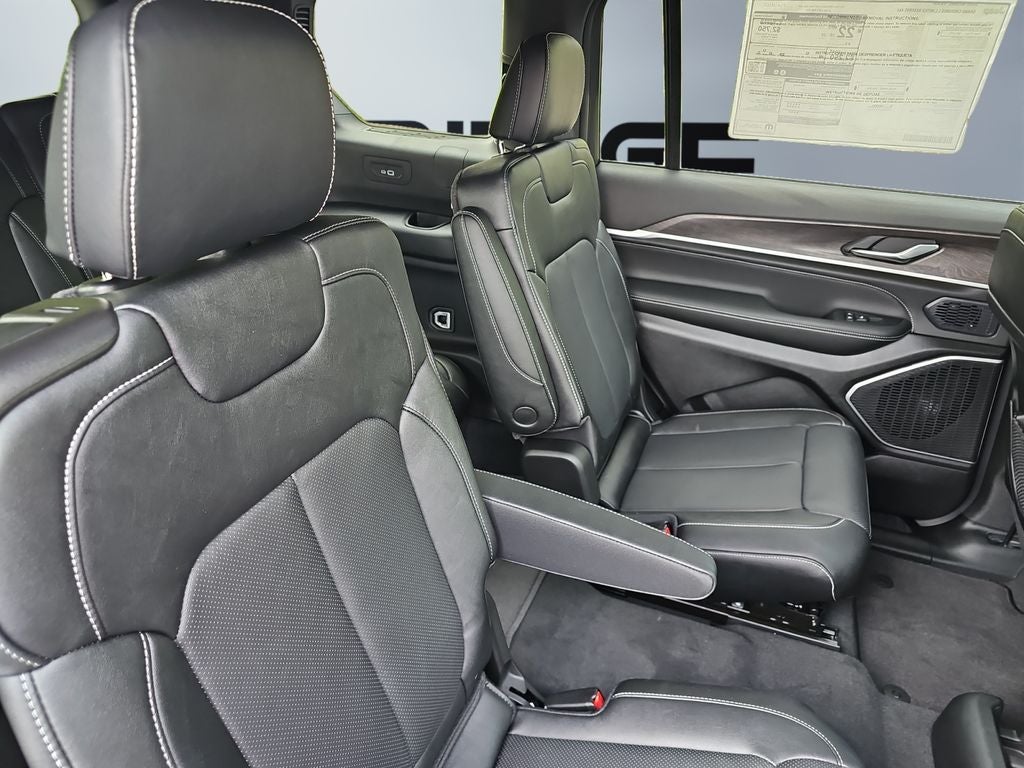 2026 Jeep Grand Cherokee GRAND CHEROKEE L LIMITED RESERVE 4X4