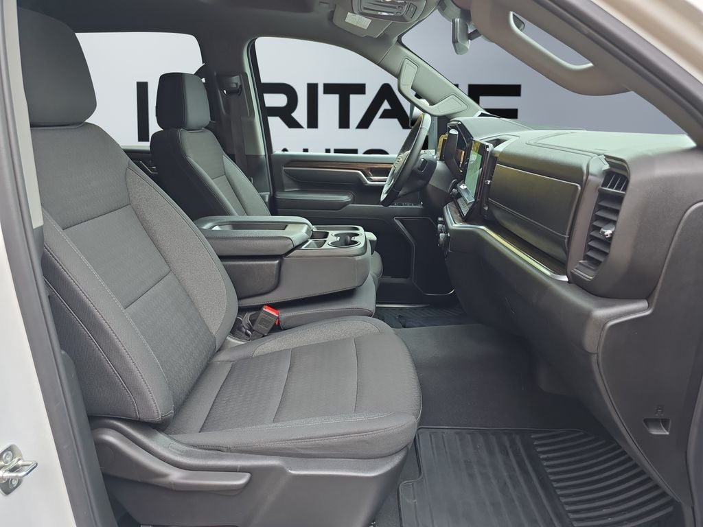 2025 Chevrolet Silverado 3500HD 4WD Crew Cab Long Bed LT