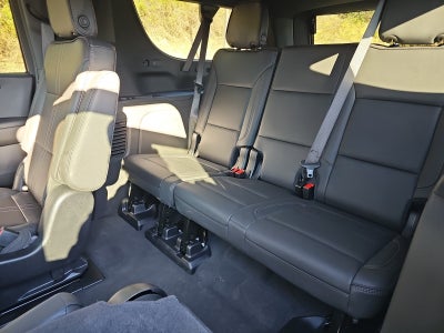 2025 Chevrolet Suburban 4WD High Country