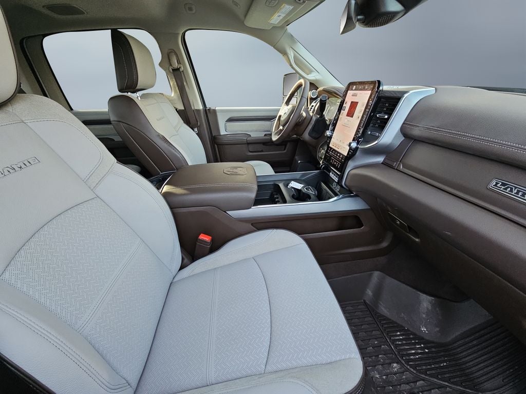 2025 RAM 3500 Laramie Crew Cab 4x4 8' Box