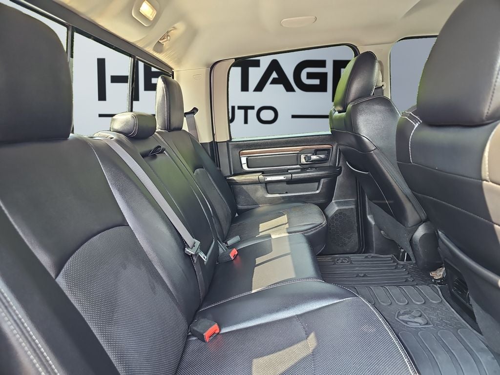 2017 RAM 2500 Laramie Crew Cab 4x4 6'4' Box