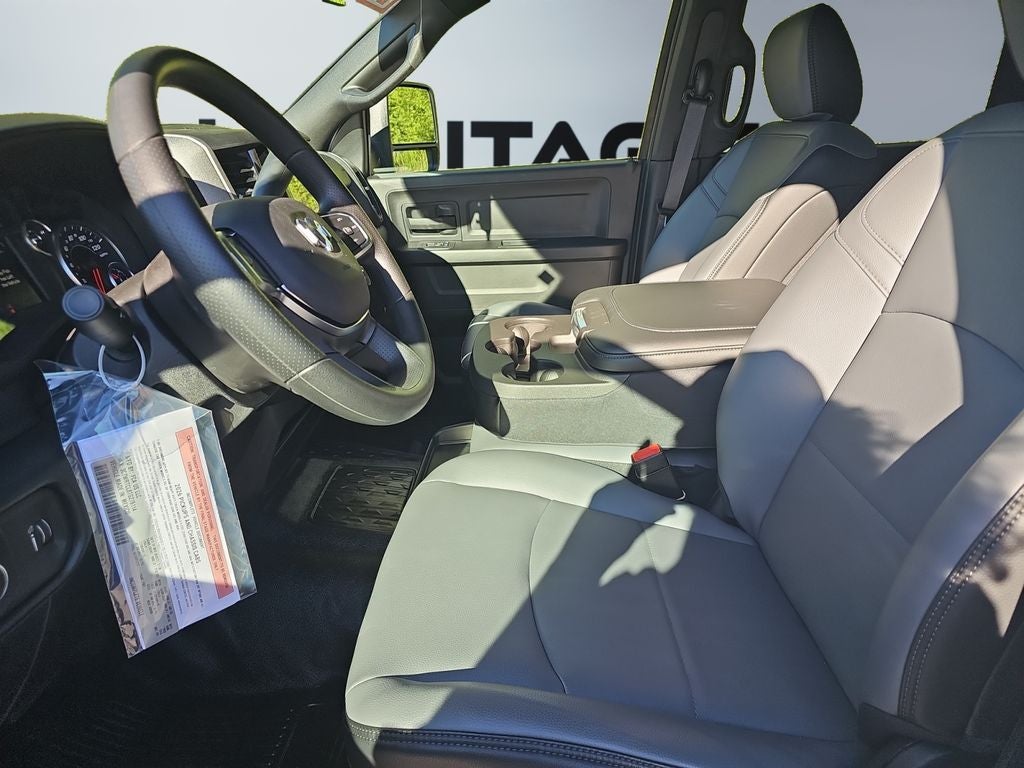 2026 RAM Ram 3500 Chassis Cab RAM 3500 TRADESMAN CREW CAB CHASSIS 4X4 60' CA