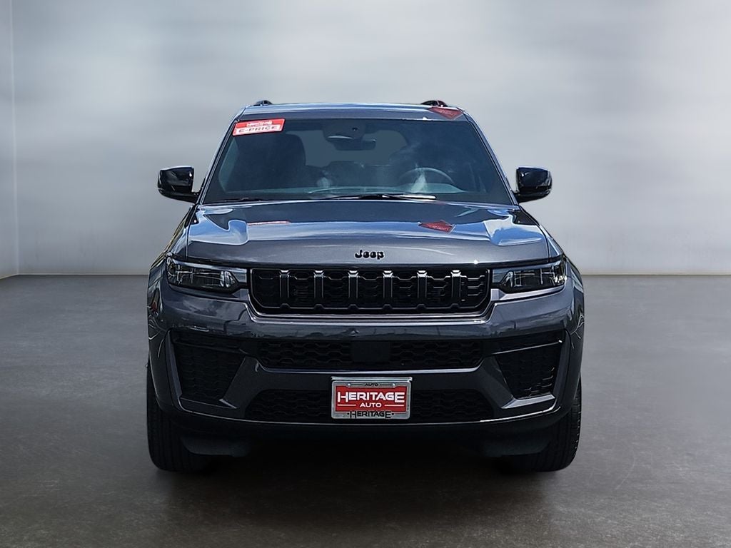 2026 Jeep Grand Cherokee GRAND CHEROKEE LAREDO ALTITUDE 4X4