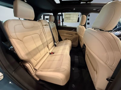 2027 Jeep Grand Cherokee GRAND CHEROKEE LIMITED 4X4