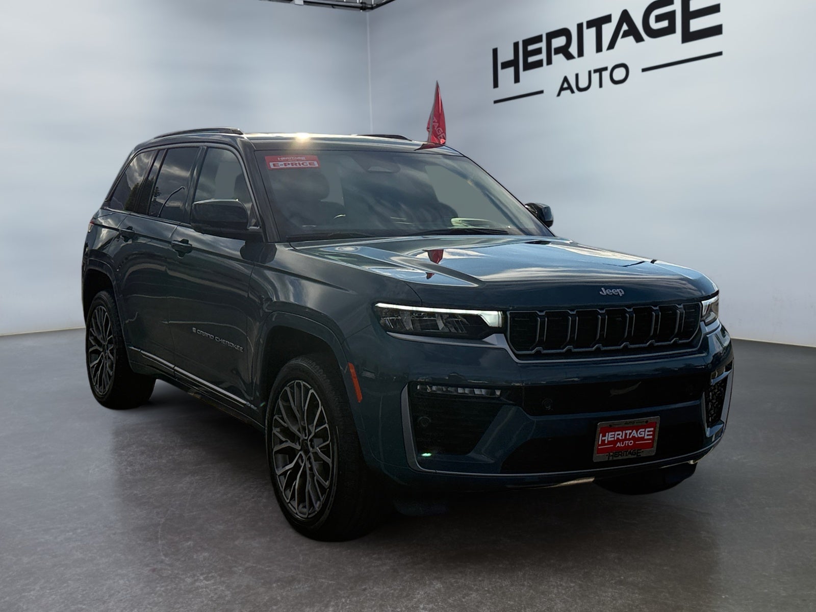2027 Jeep Grand Cherokee GRAND CHEROKEE SUMMIT 4X4