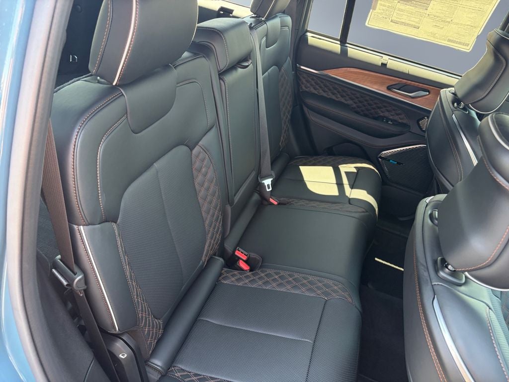 2026 Jeep Grand Cherokee GRAND CHEROKEE SUMMIT 4X4