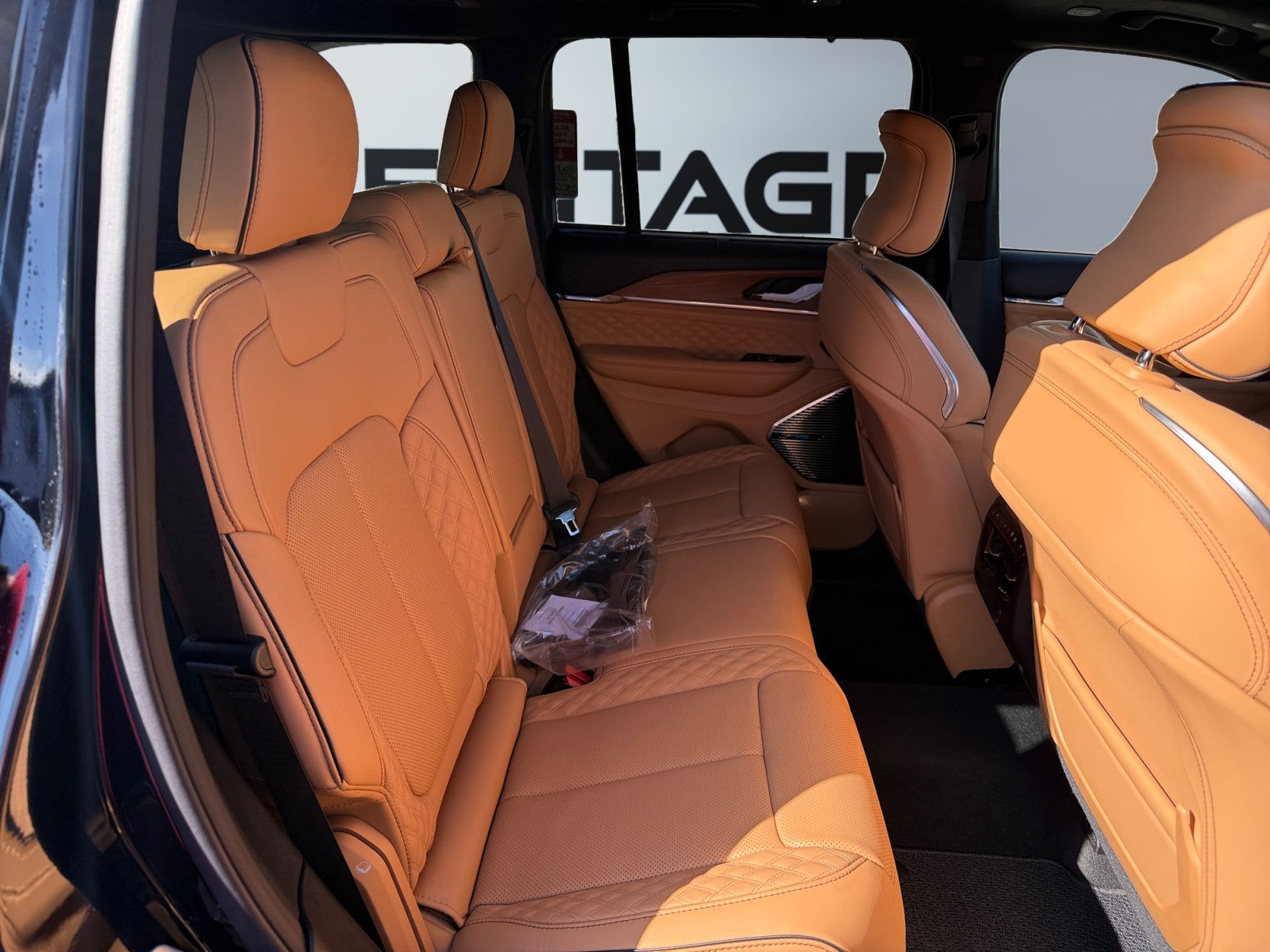 2027 Jeep Grand Cherokee GRAND CHEROKEE SUMMIT 4X4