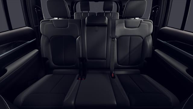 2026 Jeep Grand Cherokee GRAND CHEROKEE L LAREDO ALTITUDE 4X4