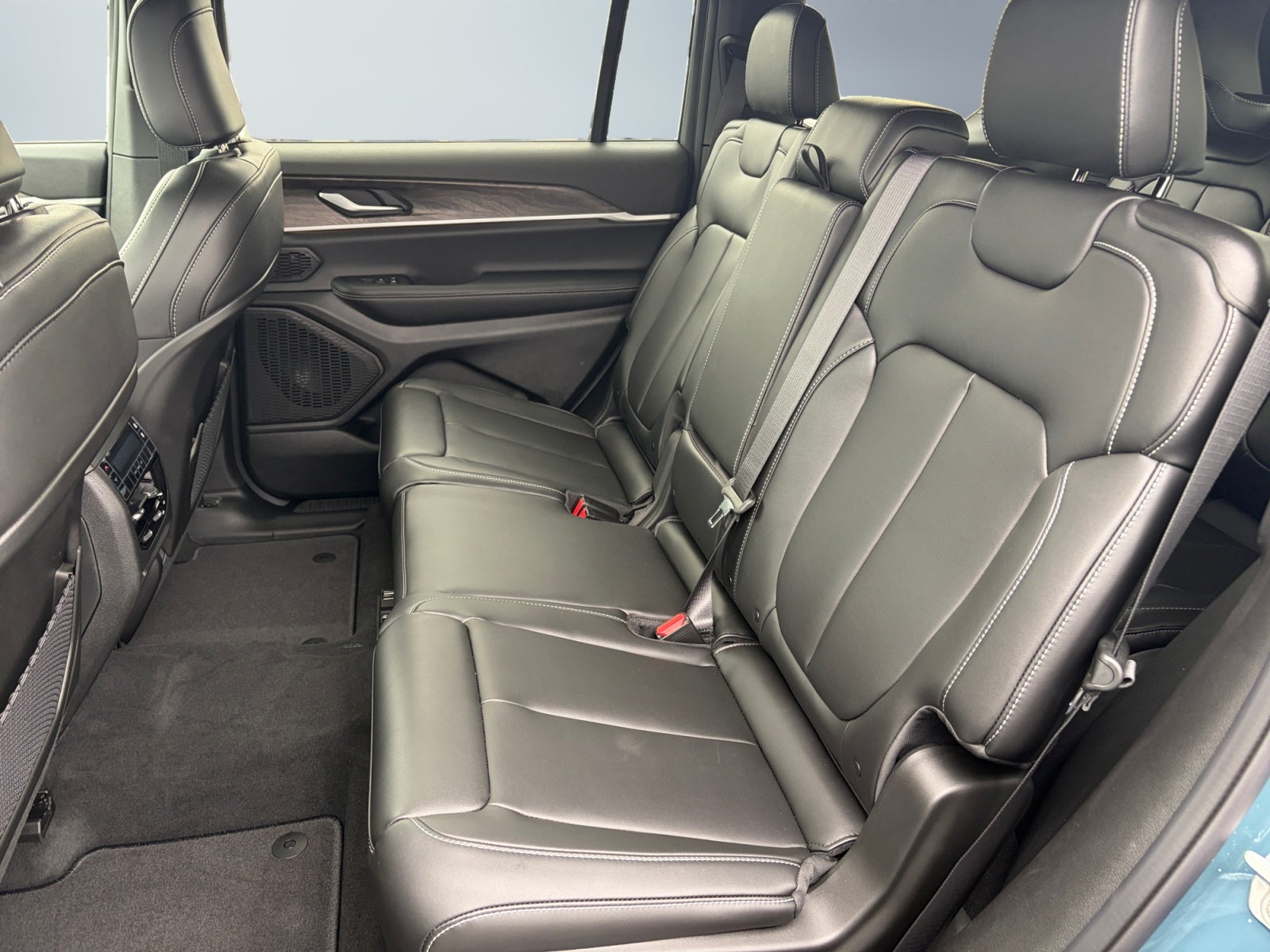 2027 Jeep Grand Cherokee L Limited