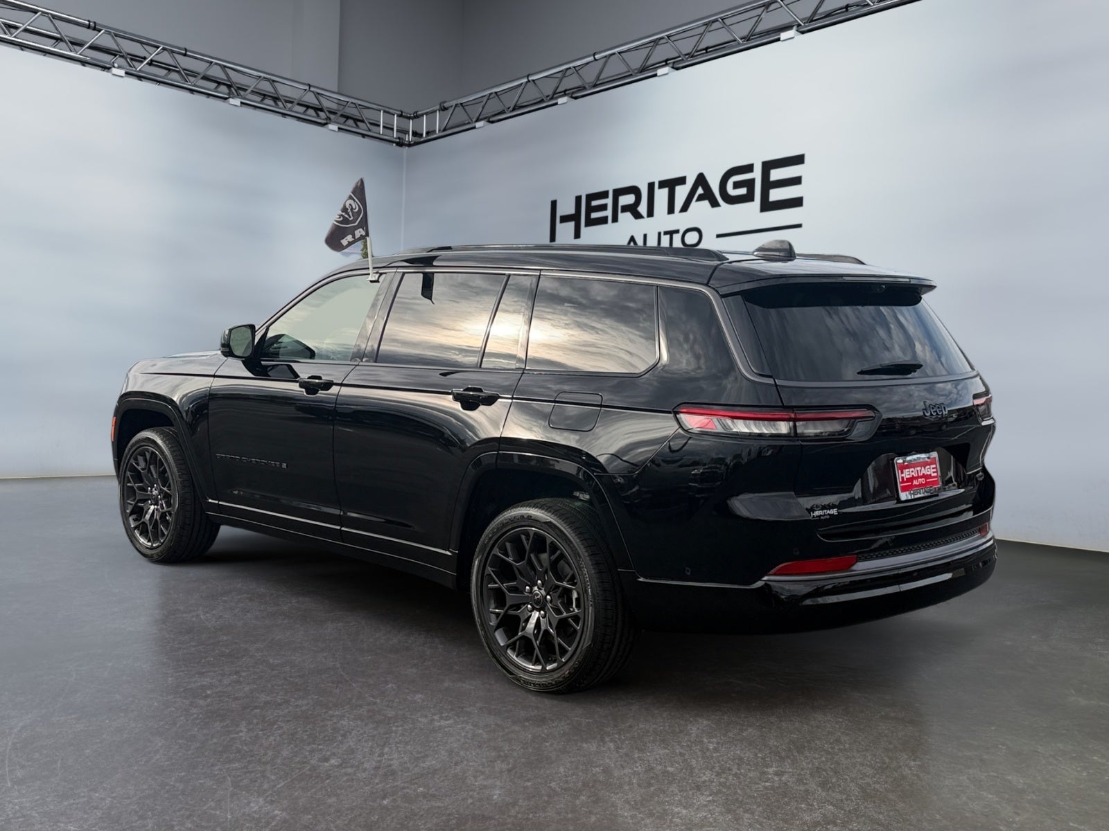 2027 Jeep Grand Cherokee GRAND CHEROKEE L SUMMIT 4X4