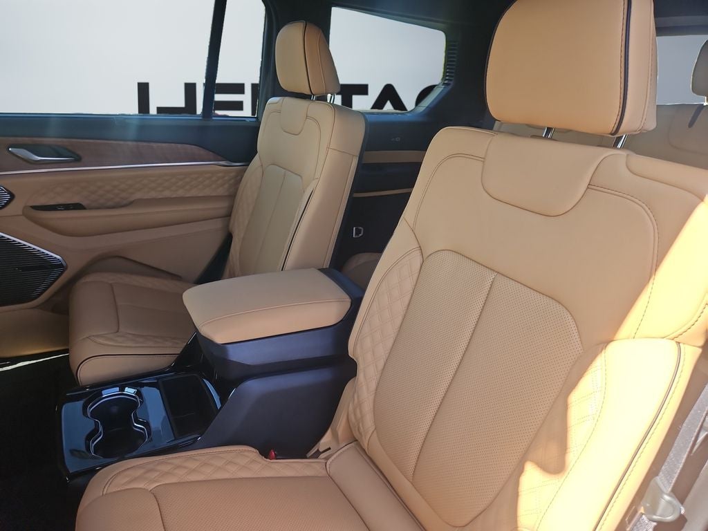 2026 Jeep Grand Cherokee GRAND CHEROKEE L SUMMIT 4X4