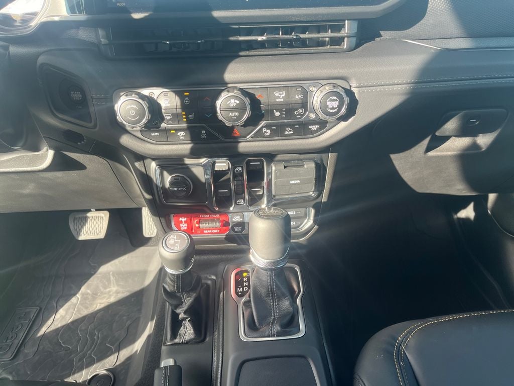 2025 Jeep Wrangler WRANGLER 4-DOOR RUBICON 392