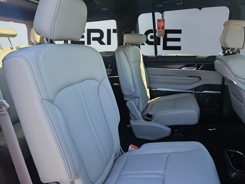 2026 Jeep Grand Wagoneer GRAND WAGONEER SUMMIT OBSIDIAN 4X4