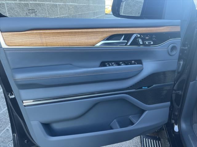 2023 Jeep Grand Wagoneer Series II 4x4